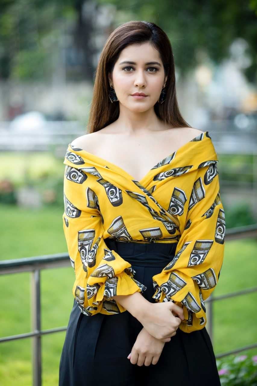 Raashi Khanna Latest Spicy Gallery