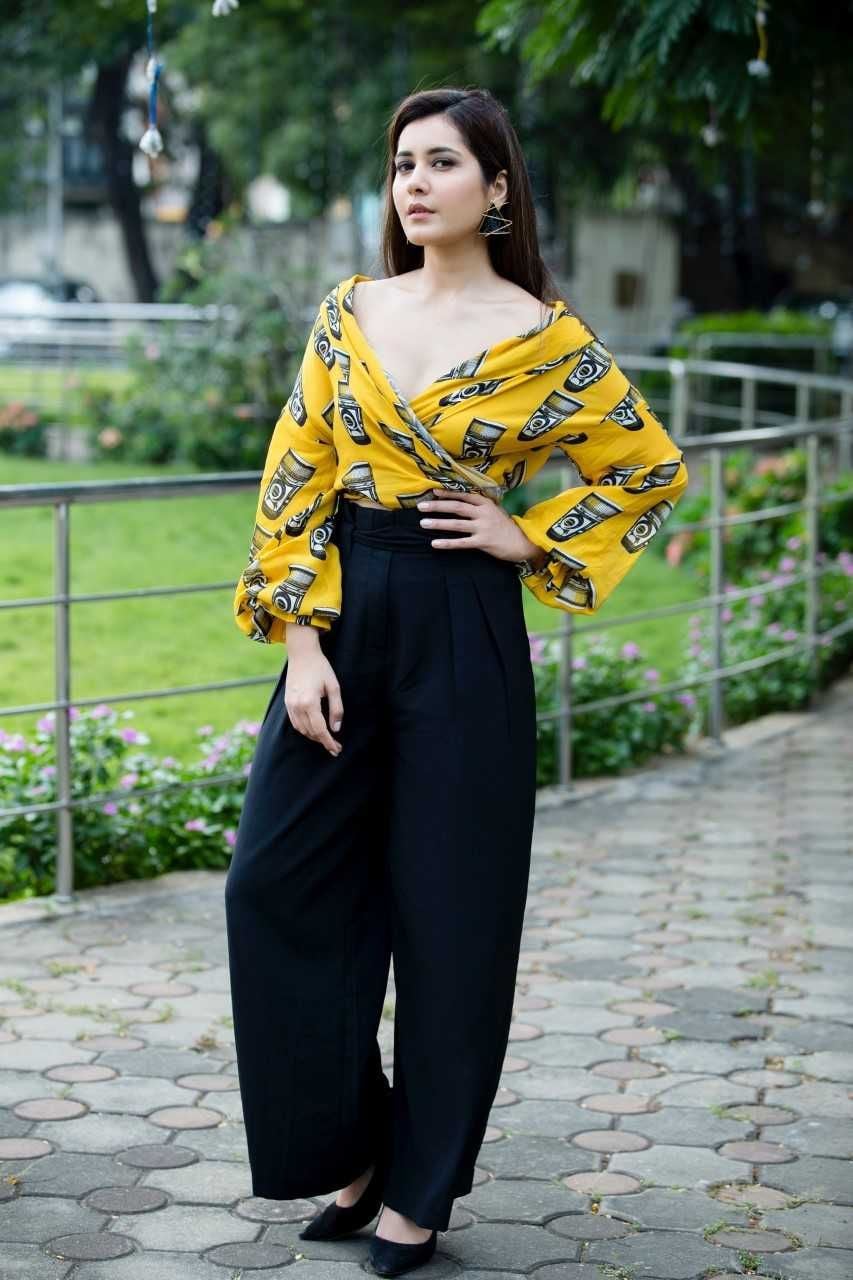 Raashi Khanna Latest Spicy Gallery