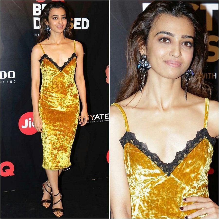 Radhika Apte's shows her Cleavage Pics