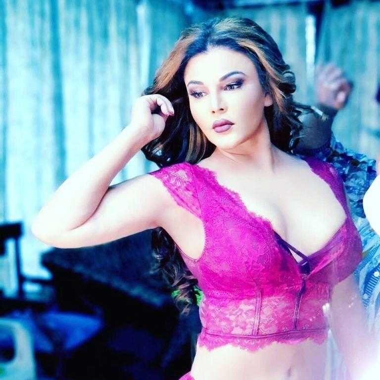 Rakhi Sawant Hot & Spicy Cleavage Show Stills