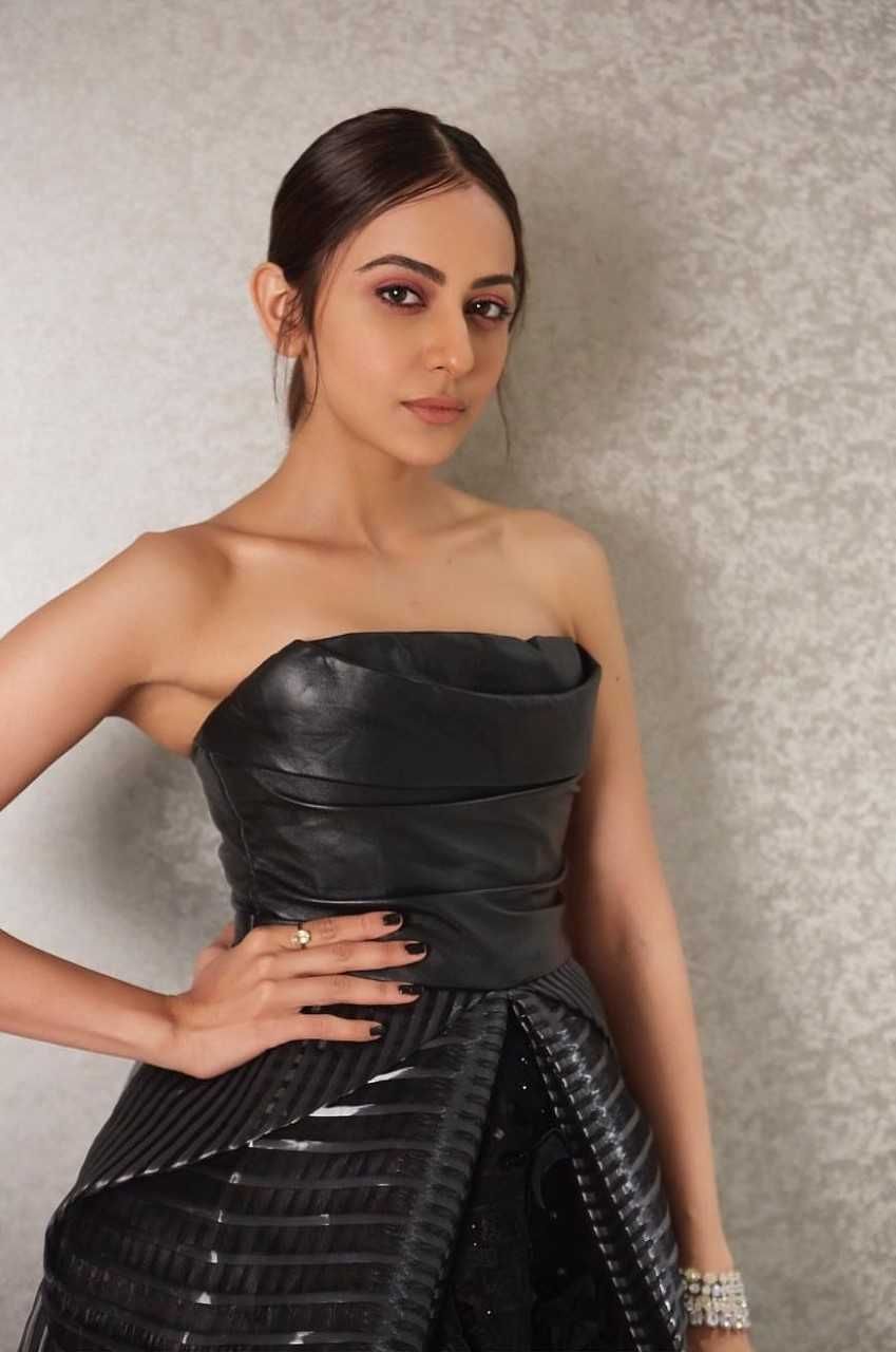 Rakul Preet Singh Hot Spicy Wallpapers