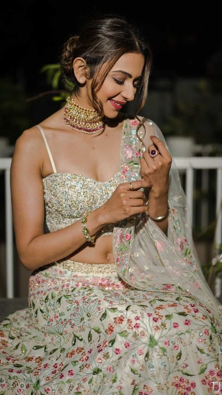 Rakul Preet Singh Latest Hot Pics