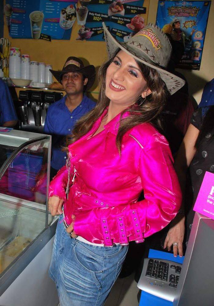 Rambha Latest Hot Navel Photos