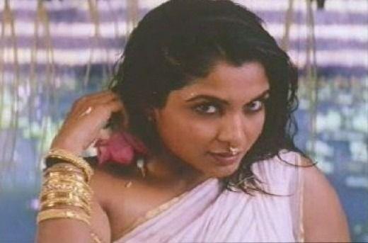 Ramya Krishnan Hot Navel & Cleavage Show Old Collection Photos