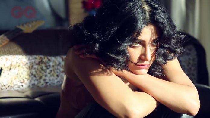 Red Hot Shruti Hassan Sizzles Photos