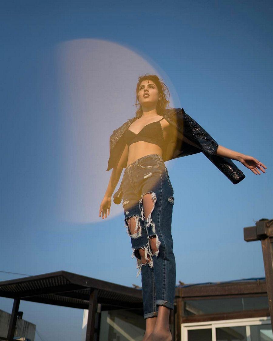 Rhea Chakraborty Ultra Hot Photoshoot 2017