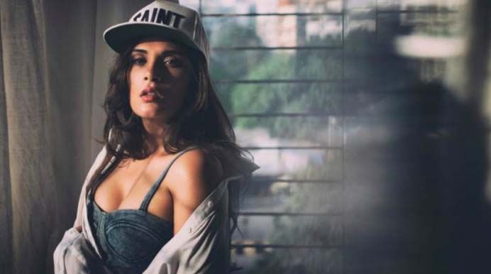 Richa Chadda Hot Sexy Photos
