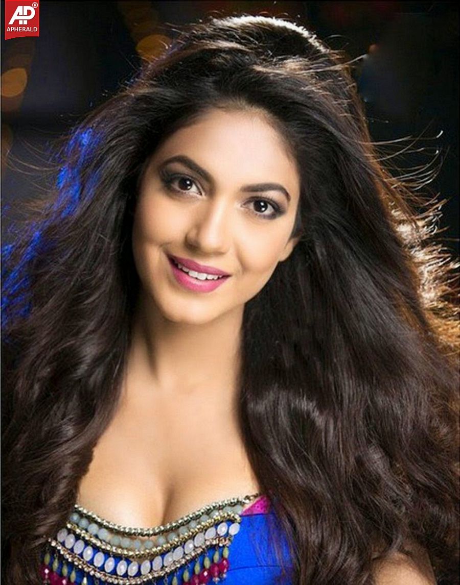 Ritu Varma Hot Sexy Photos