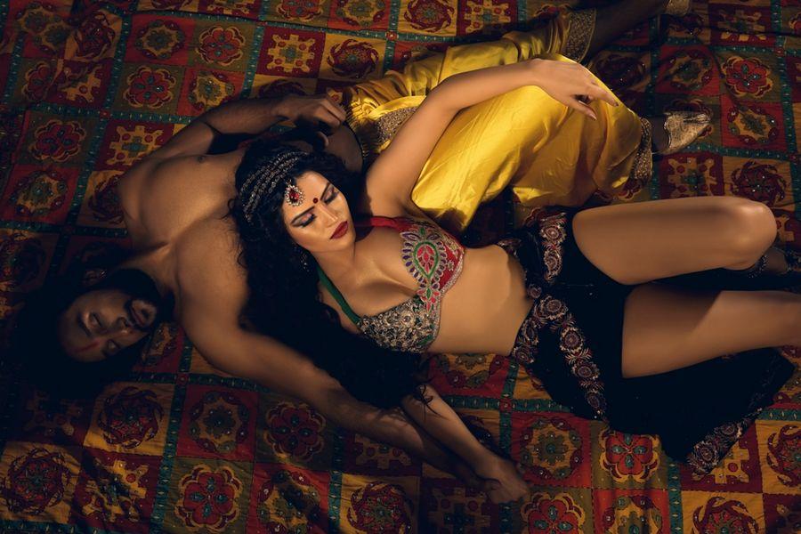 Rowa Khan & Shaan Banerje Sexy Fashion Photographs