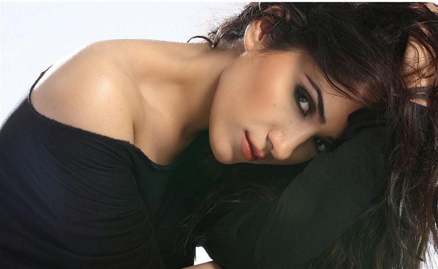 Ruhani Sharma Hot Photoshoot