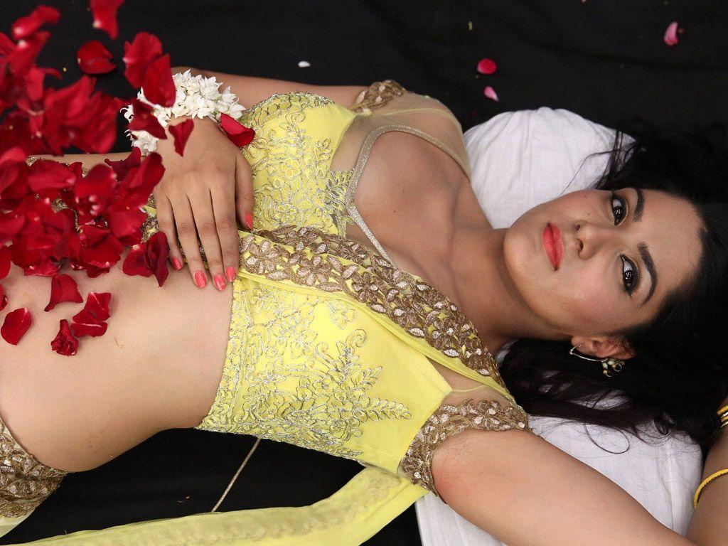 Sakshi Chaudhary Never Seen Hot Photos Collections Leaked!