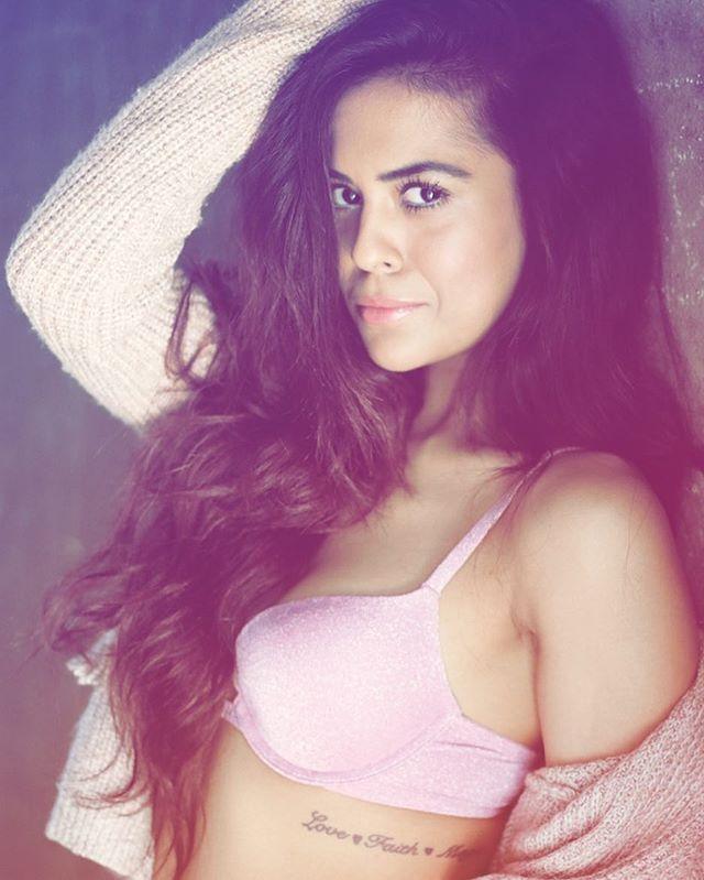 Sana Saeed Looks Stunning in Bikini Photos