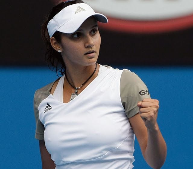 Sania Mirza Hot Navel Gallery