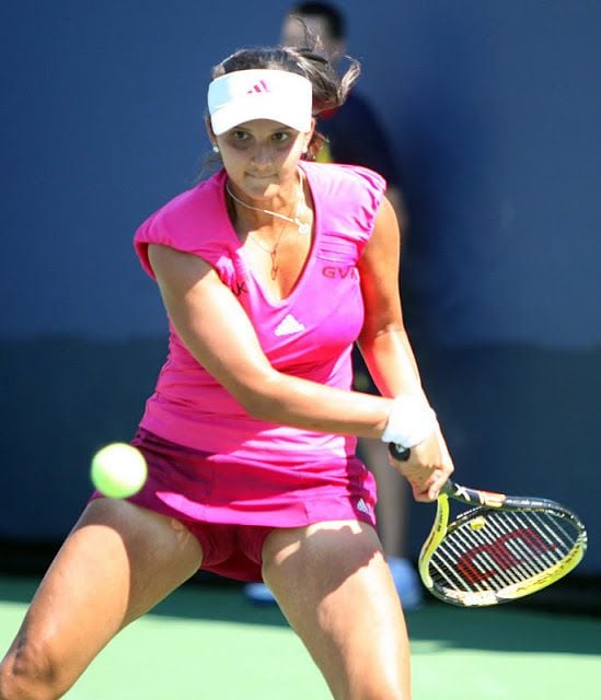 Sania Mirza Hot Navel Gallery