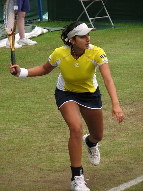 Sania Mirza Hot Navel Gallery