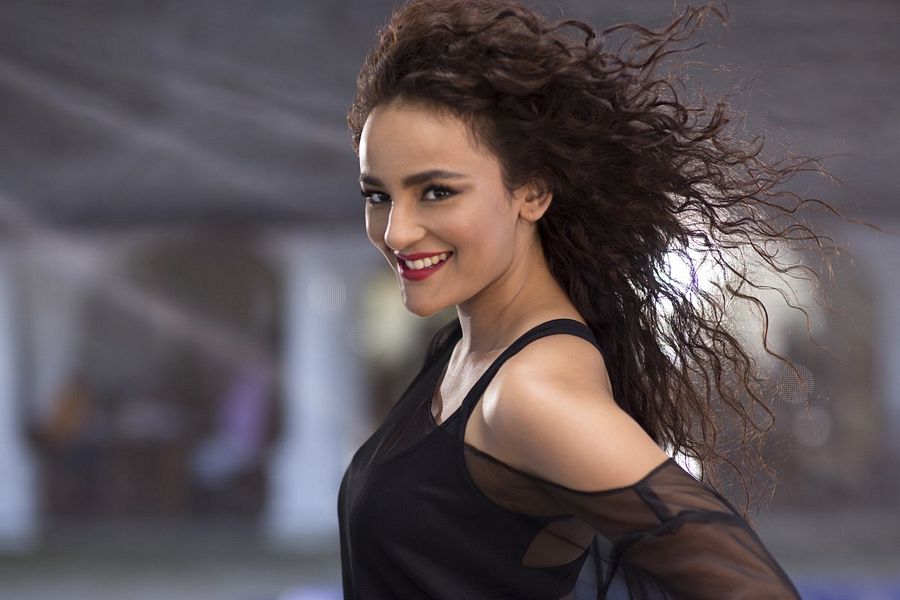 Seerat Kapoor Hot Navel Photoshoot