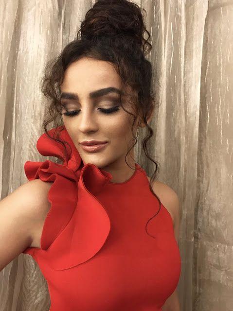 Seerat Kapoor Latest Hot Cleavage & Navel Show Stills
