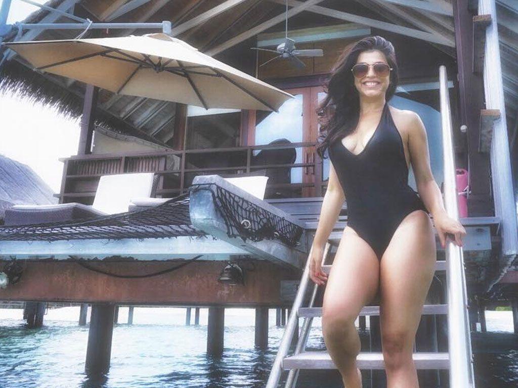 Shenaz Treasurywala Hot & Spicy UNSEEN Bikini Stills are too Hot to Handle!