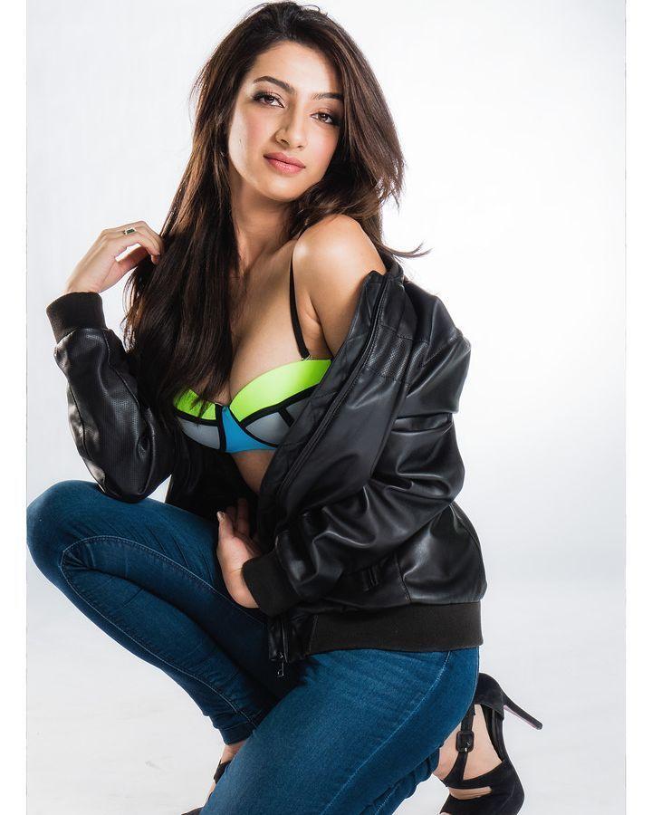 Sherlin Seth Latest Hot & Spicy Cleavage Photoshoot Stills