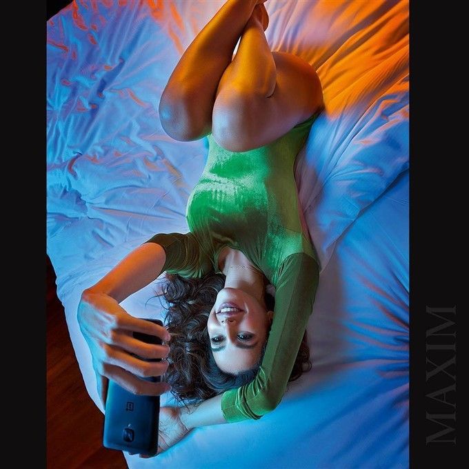 Shibani Dandekar Hot pics