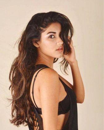 Shivani Singh Latest Hot Photoshoot 2017