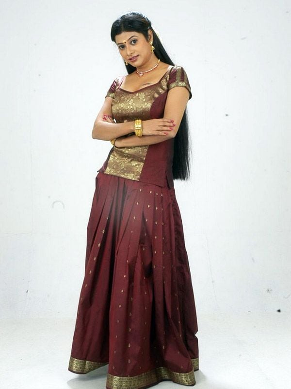 Shobana Naidu Hot & Spicy Photos