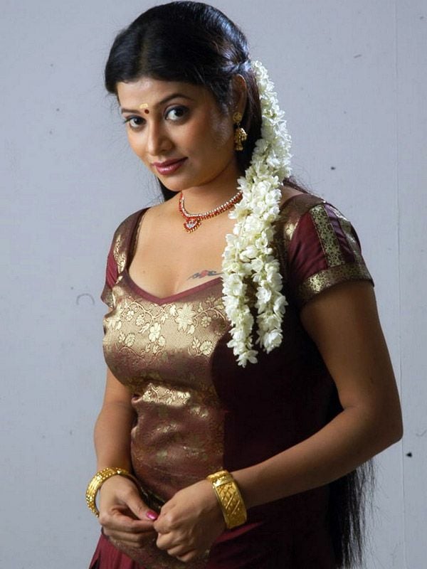 Shobana Naidu Hot & Spicy Photos