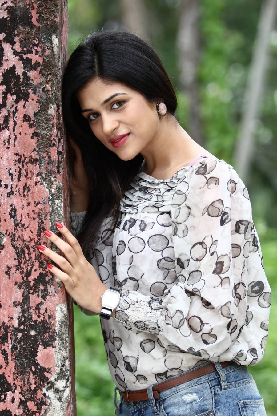 Shraddha Das Hot Sexy Photos