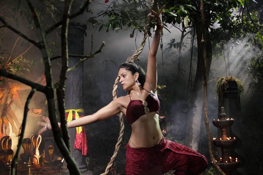 Shraddha Das Hot Sexy Photos
