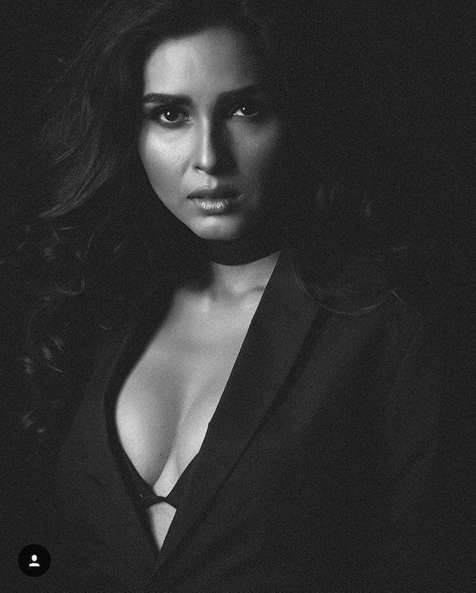 Shraddha Pandey Latest Unseen Hot & Spicy Photo Stills