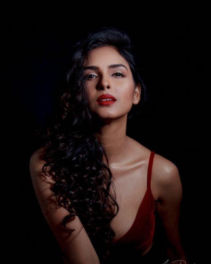 Shraddha Pandey Latest Unseen Hot & Spicy Photo Stills