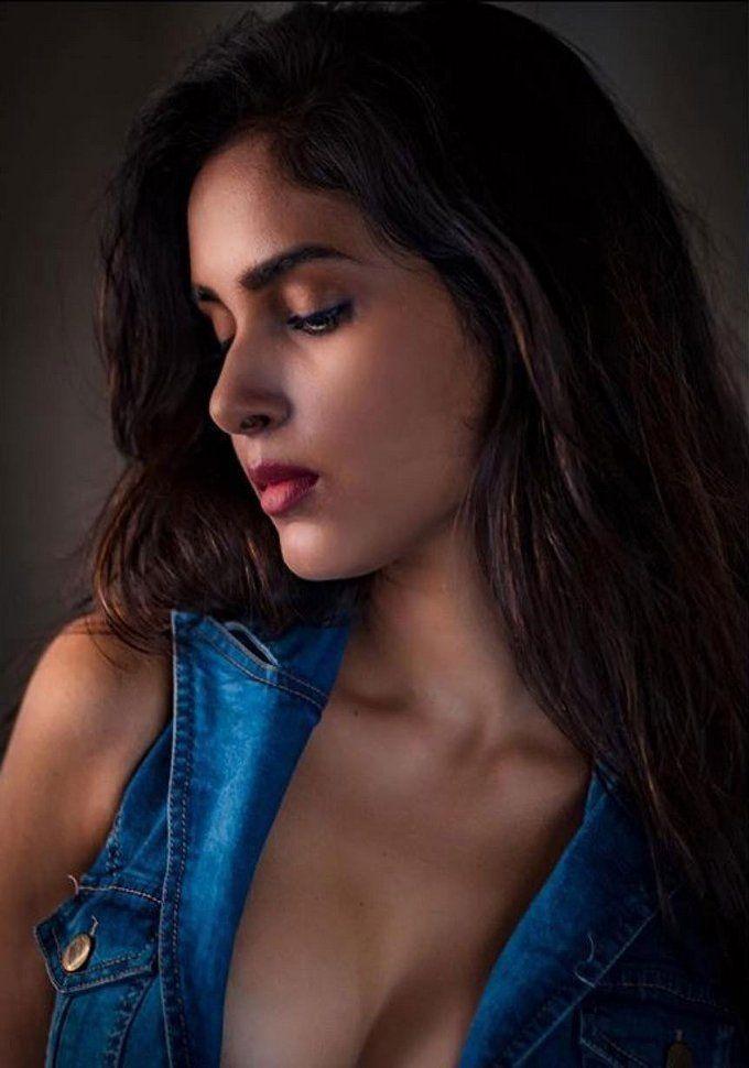 Shraddha Pandey Latest Unseen Hot & Spicy Photo Stills