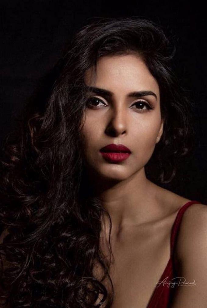 Shraddha Pandey Latest Unseen Hot & Spicy Photo Stills