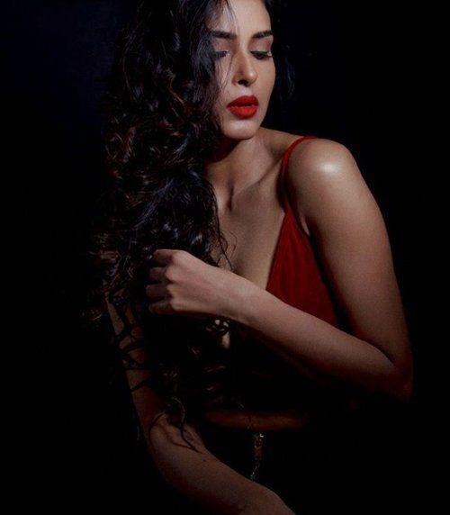 Shraddha Pandey Latest Unseen Hot & Spicy Photo Stills