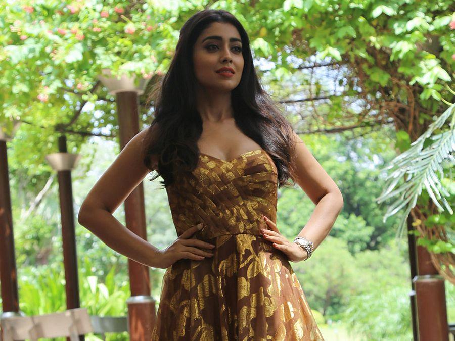 B'day Special: Shriya Saran Never SEEN Hot Photos Collections