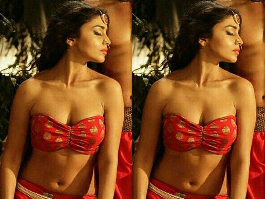 B'day Special: Shriya Saran Never SEEN Hot Photos Collections