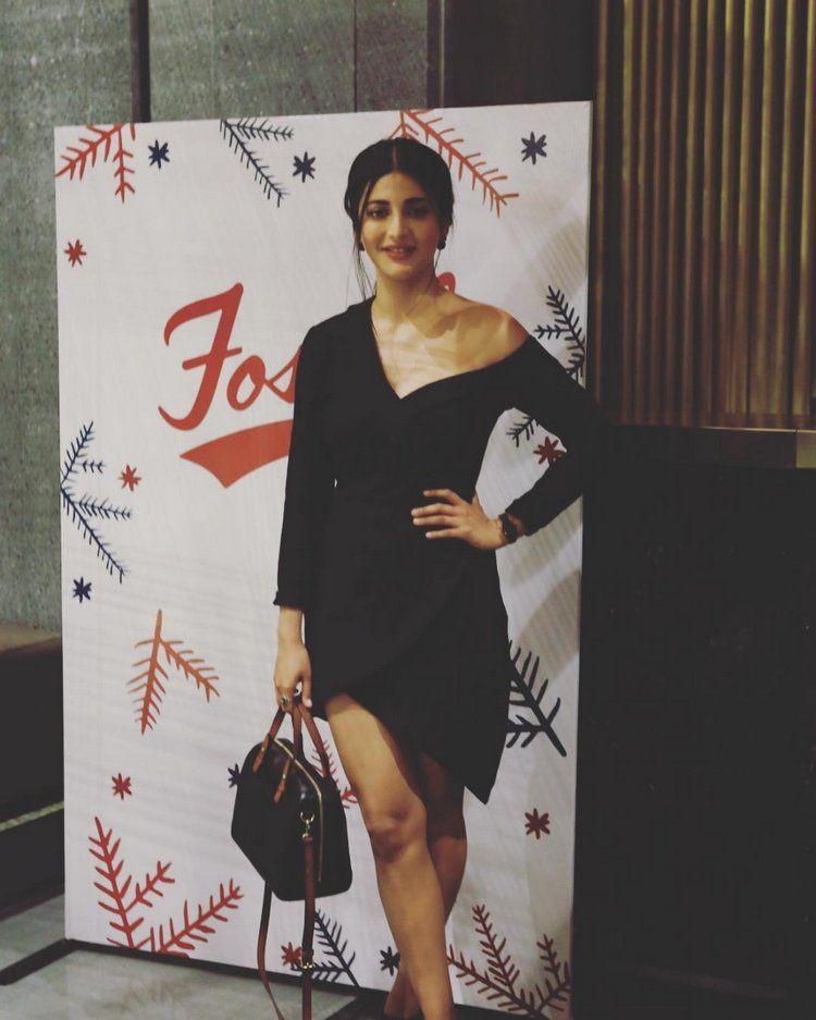 Shruti Haasan Latest Pics