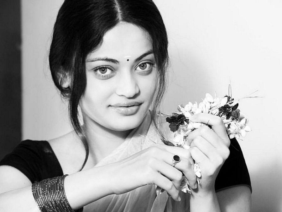 Sneha Ullal Hot & Spicy Photos Are Too Hot To Handle