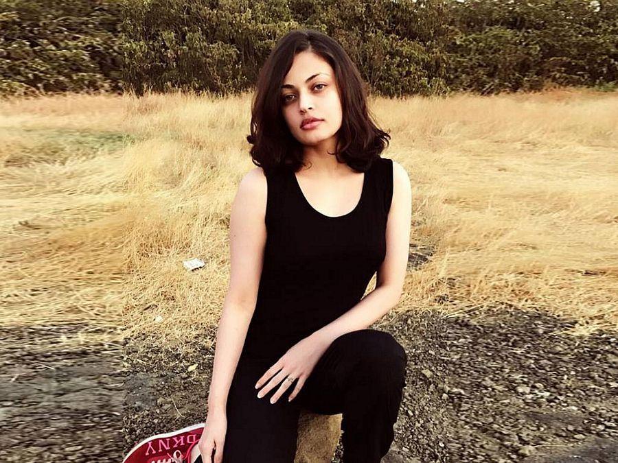 Sneha Ullal Hot & Spicy Photos Are Too Hot To Handle