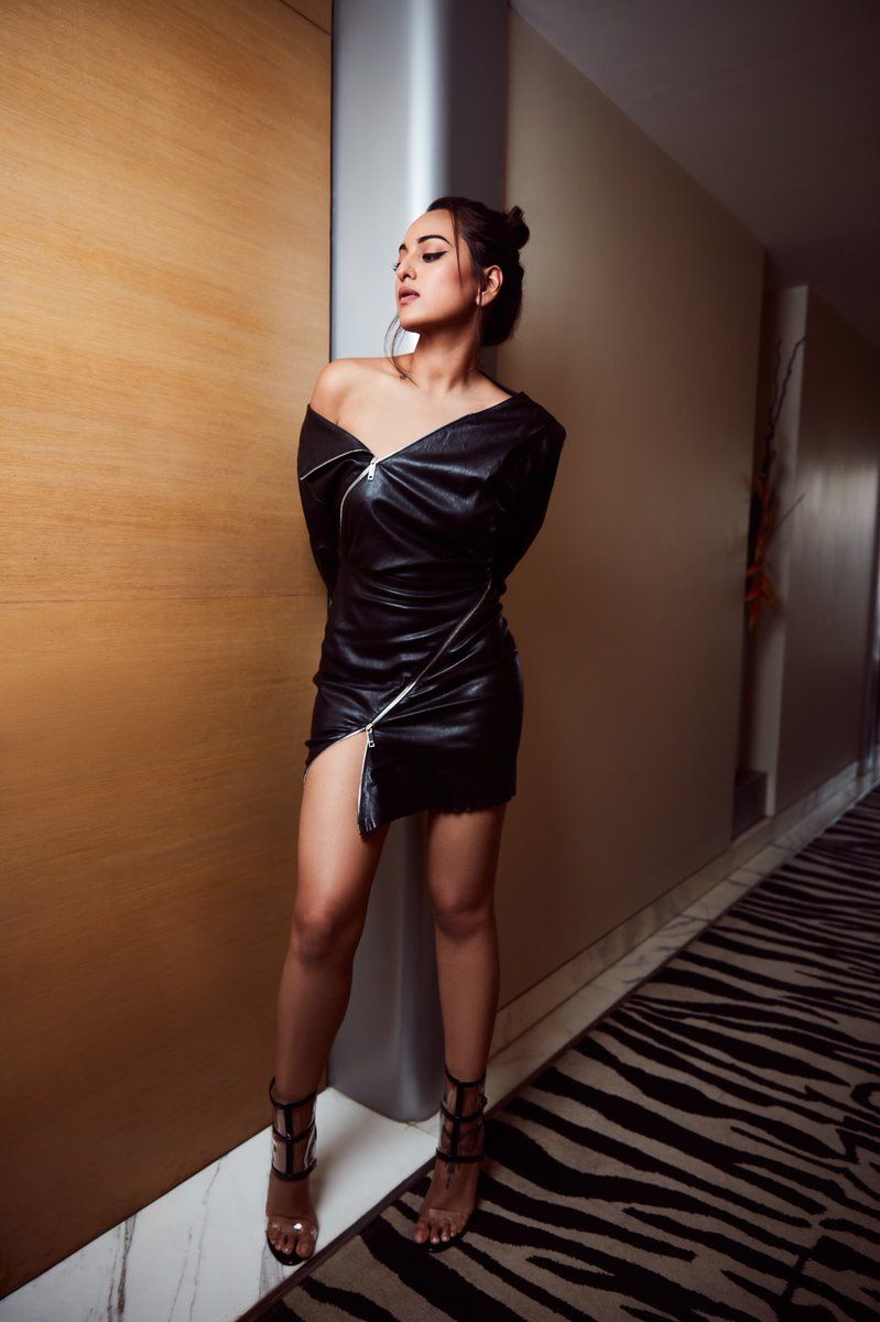 Sonakshi Sinha New Hot Pictures