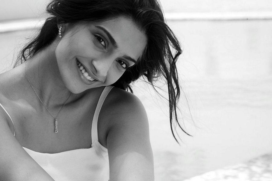 Sonam kapoor Sexy Hot Photos