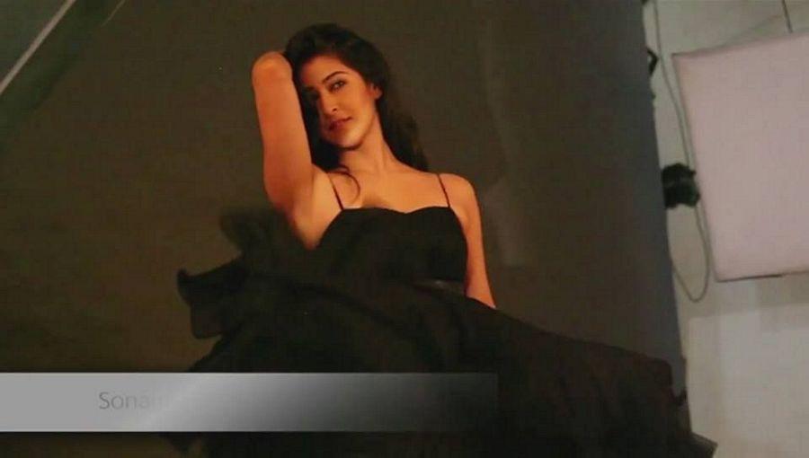 Sonarika Bhadoria Hot UNSEEN Sexy Photos