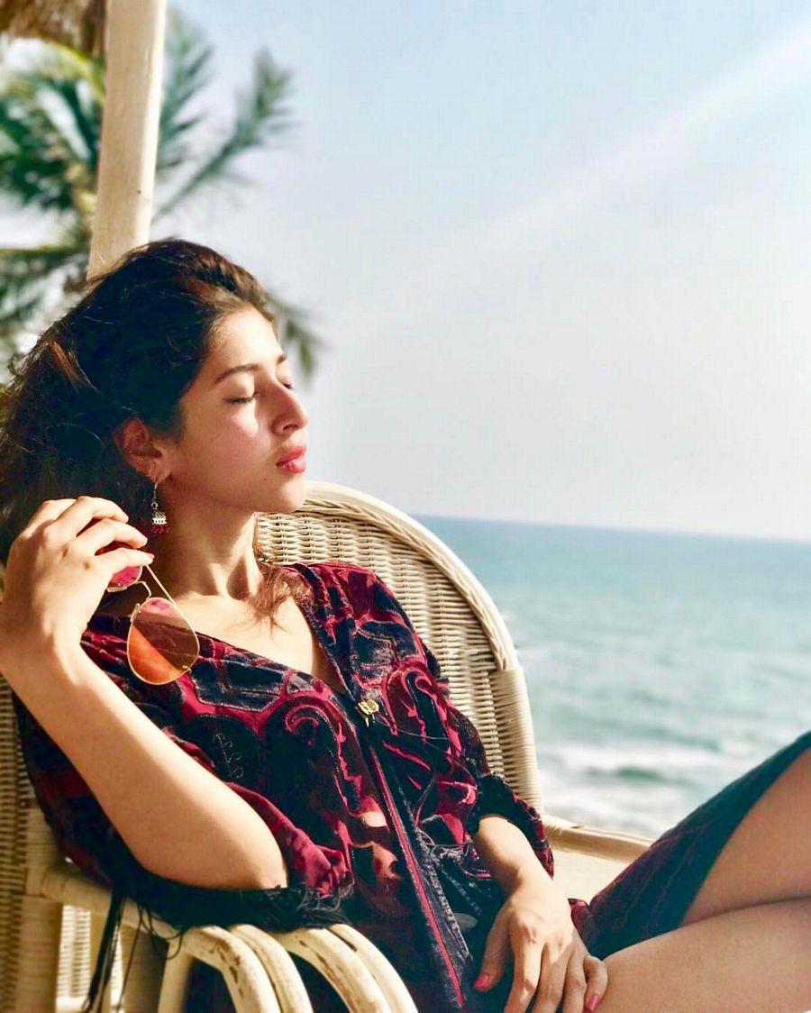 Sonarika Bhadoria's Hot Photos are Too Hot to Handle