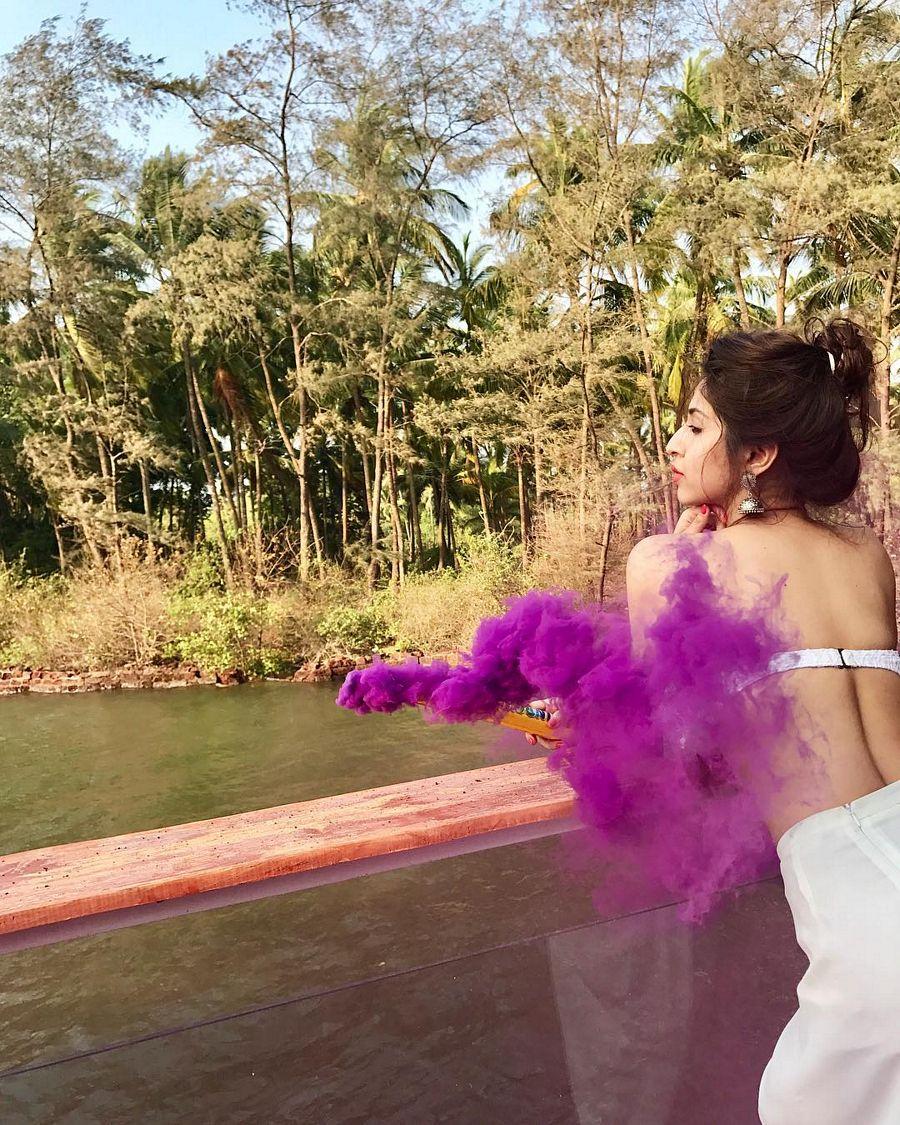 Sonarika Bhadoria's Hot Photos are Too Hot to Handle