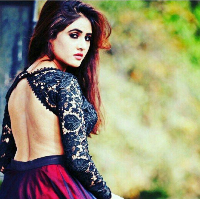 Sony Charishta Hottest Ever Photoshoot & Bold Pics will blow your mind