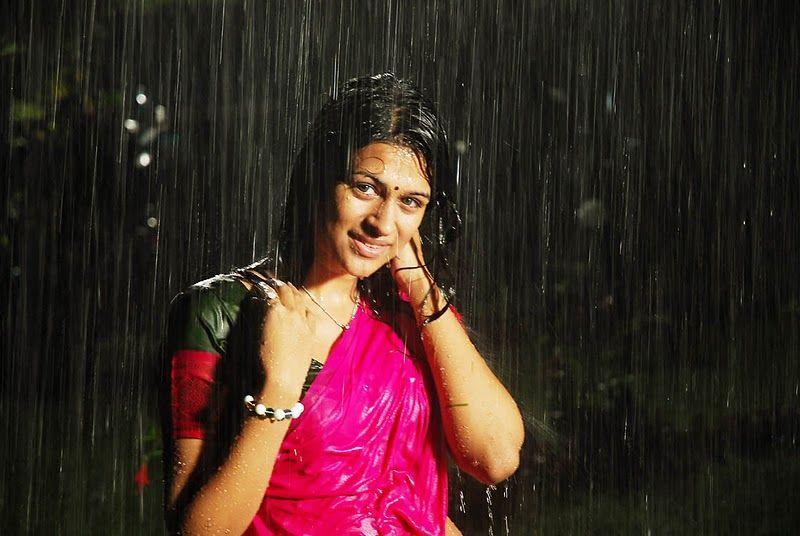 South Indian Actresses In Wet Saree Hot Show Photos Collections