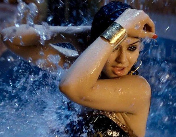 South Indian Actresses In Wet Saree Hot Show Photos Collections