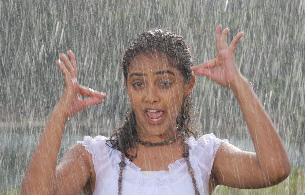 South Indian Actresses In Wet Saree Hot Show Photos Collections