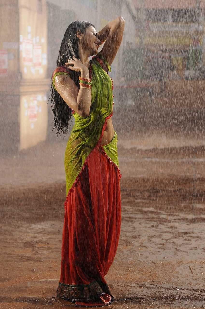 South Indian Actresses In Wet Saree Hot Show Photos Collections