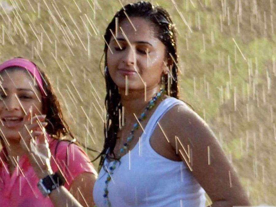 South Indian Beauties Sizzling in Rain Photos